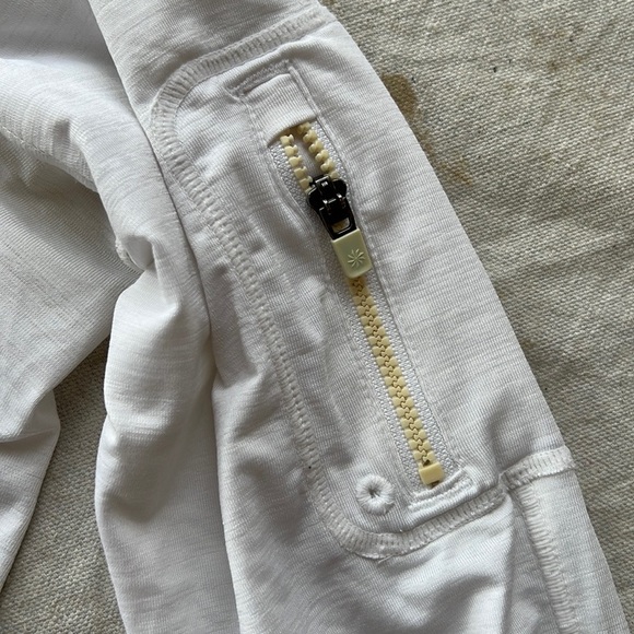 Athleta work out jersey/shirt - womens medium - Picture 3 of 5